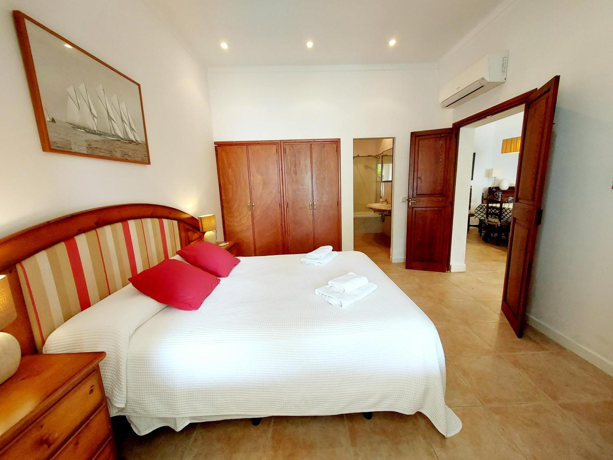 Casa Faro Spacious, Ground Floor On The Pine Walk, Covered Terrace With Sea Views. Wifi/air Con Apartment