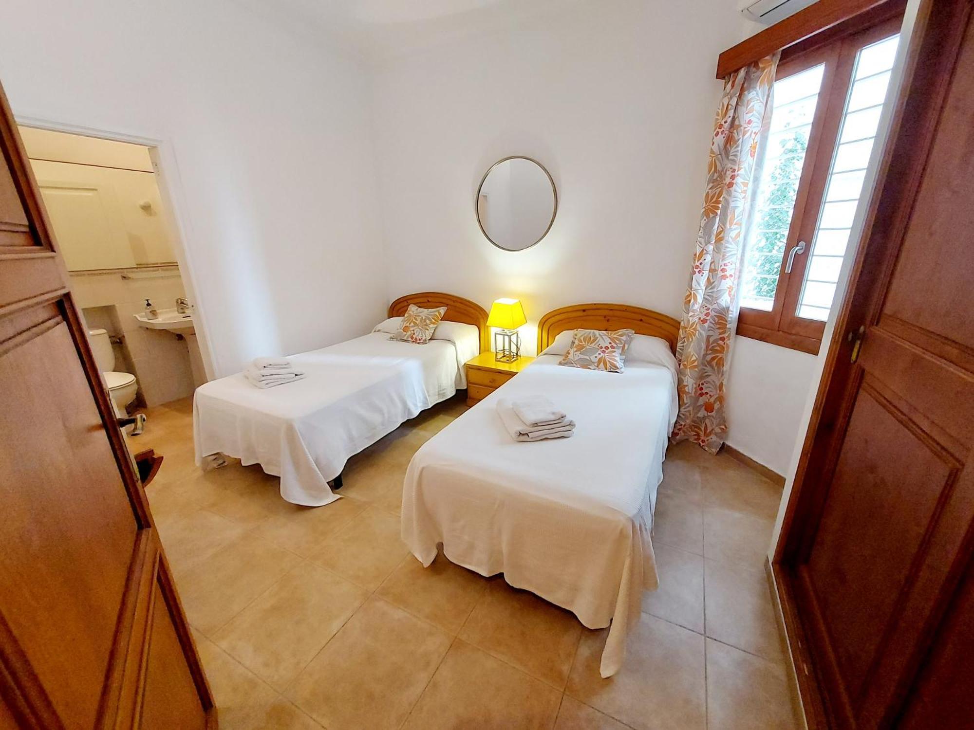 Casa Faro Spacious, Ground Floor On The Pine Walk, Covered Terrace With Sea Views. Wifi/air Con Pollença