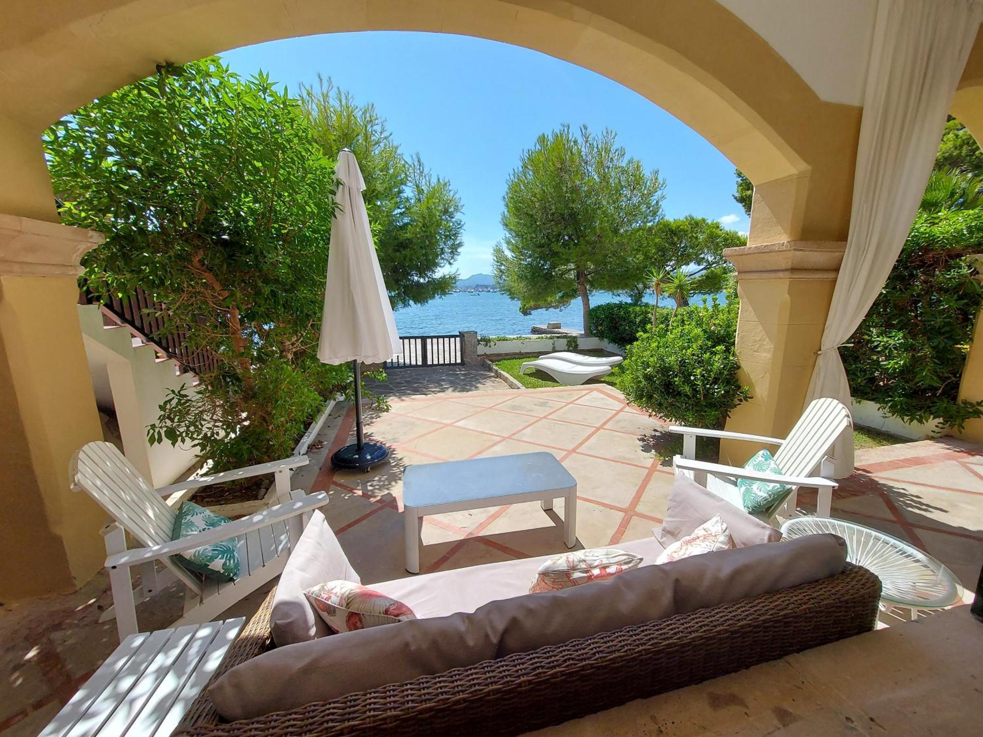 Apartment Casa Faro Spacious, Ground Floor On The Pine Walk, Covered Terrace With Sea Views. Wifi/air Con Pollença