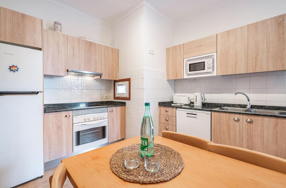 Casa Faro Spacious, Ground Floor On The Pine Walk, Covered Terrace With Sea Views. Wifi/air Con Appartement *