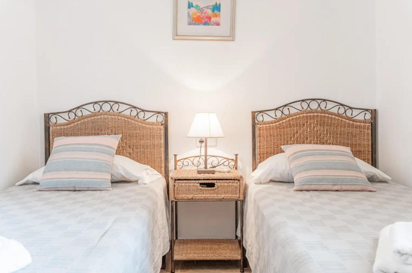 Appartement Casa Faro Spacious, Ground Floor On The Pine Walk, Covered Terrace With Sea Views. Wifi/air Con